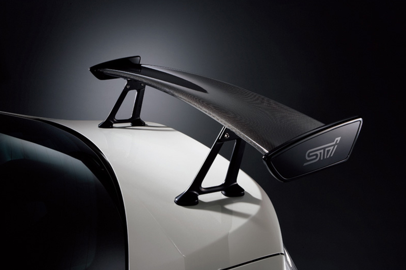 REAR SPOILER CARBON